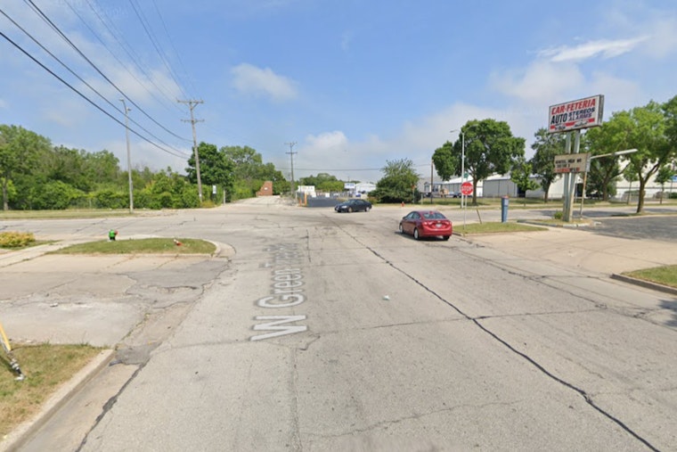 28-Year-Old Fatally Shot in Milwaukee Near Teutonia and Green Tree as Police Seek Suspects