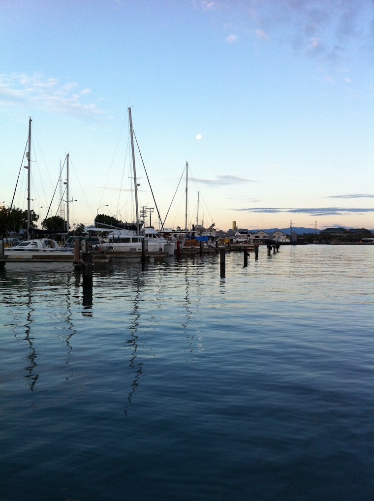Atlantis Tour Boat Salvage Stalls at Kewalo Basin Due to Water Intrusion