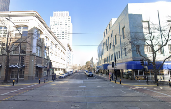 SWAT Responds to Barricade on 9th Street in Sacramento