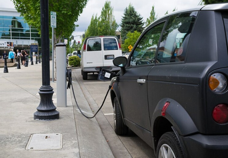 ADOT Seeks Public Insight on Expanding Arizona's EV Charging Network with Nine New Corridors
