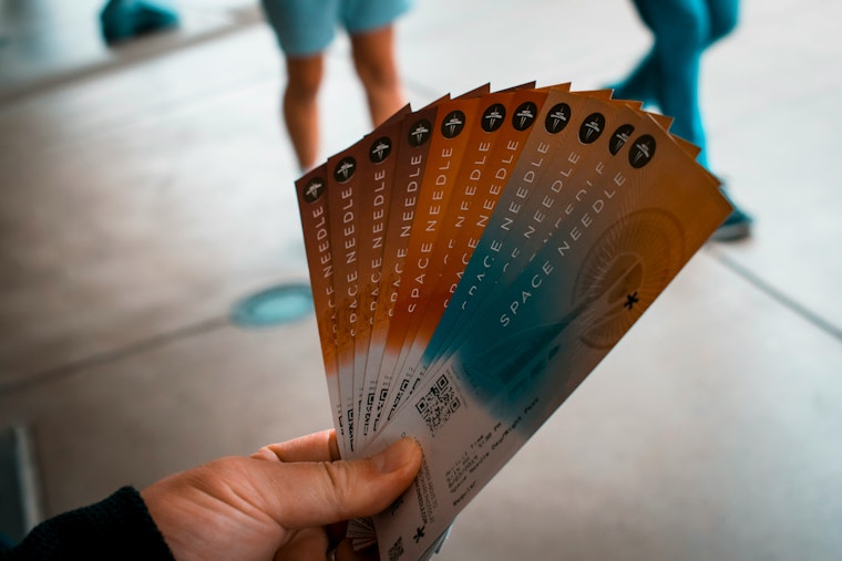 Las Vegas Ticket Scammers Cash In on Entertainment Demand