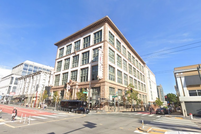 Apple Inc Sues East Coast Theater Chain for Trademark Infringement Over Apple Name in San Francisco Expansion