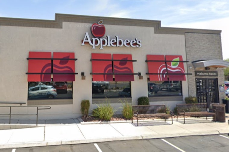 Applebee's Taps NFL Stars Ashton Jeanty, Dan Campbell, and C.J. Stroud for New "Ultimate Trio" Ad Campaign