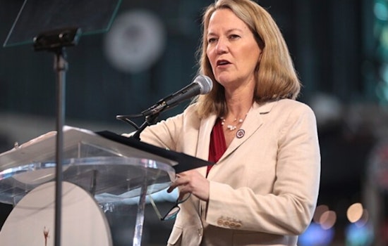 Arizona Attorney General Kris Mayes Defends Climate Change Regulations Against EPA's Proposed Rollbacks