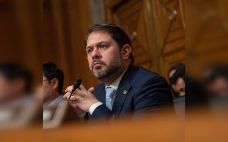 Arizona Senators Gallego and Kelly Call for DHS Explanation After Cyberattack on State's Candidate Portal