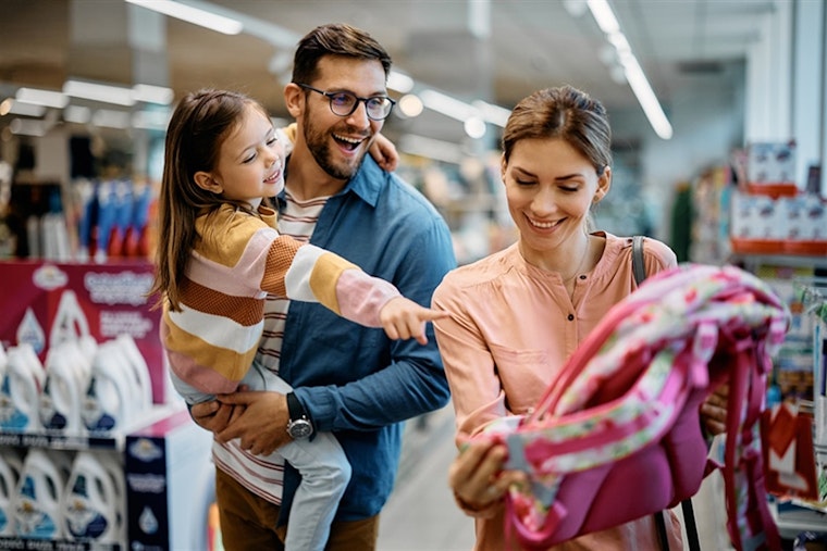 Arlington Awaits: Tax-Free Shopping, Splash Pad Night & Cultural Events This Weekend