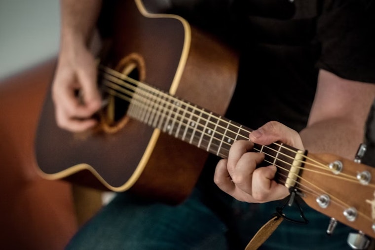 Arlington's Free Summer Music Series at Home Plate Restaurant Serves Up Acoustic Delights