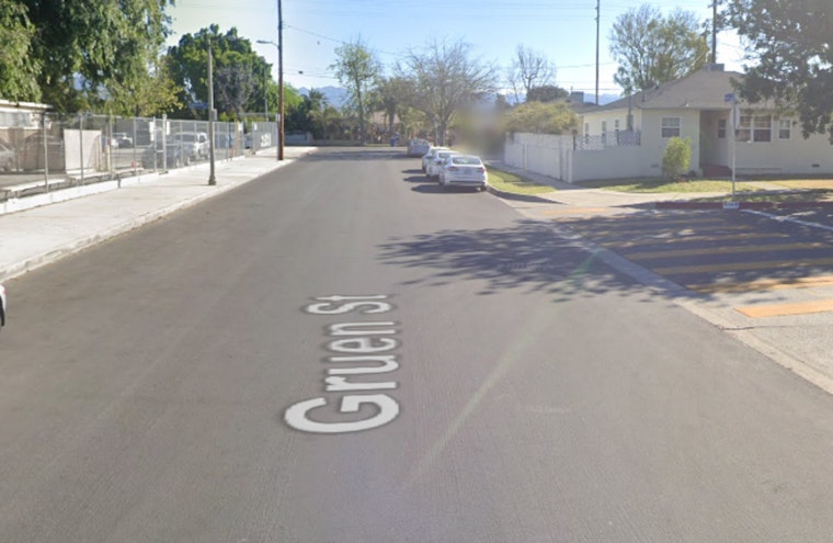 Armed Suspect in Hours-Long Standoff with LAPD Prompts Closure of Arleta School in Los Angeles