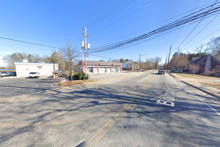 Atlanta Man Hospitalized with Stab Wounds, Police Investigate Unsettled Incident on Bolton Road NW