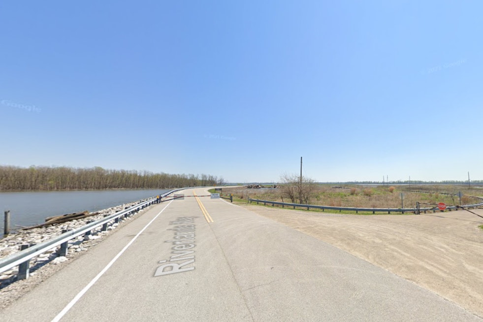 Authorities Investigate Helicopter Incident on River in West Alton, St. Charles County PD Coordinates Media Response