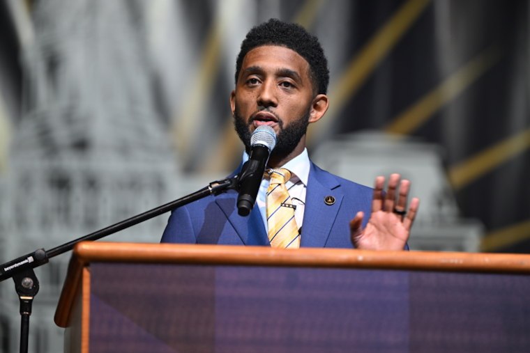 Baltimore Mayor Scott Counters Trump's Criticism, Citing Record Crime Reduction Amid Debate Over Credit