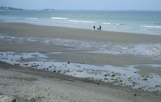 Boater Dies After Vessel Capsizes Off Nantasket Beach in Hull, MA; State Police Confirm