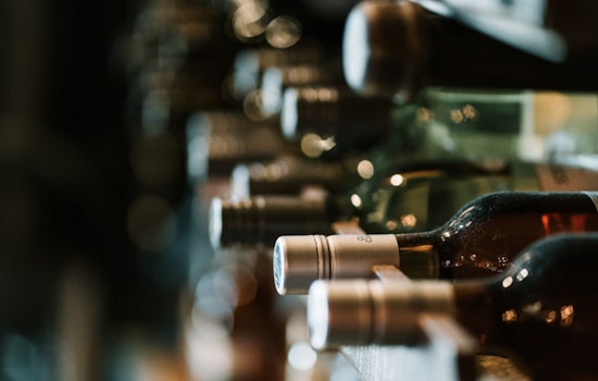 Boston Businesses to Access Full Liquor Licenses, Mayor Wu and State Rep. Michlewitz Support Local Economic Growth