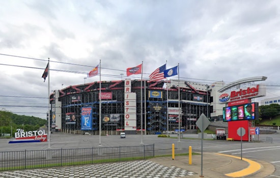 Braves Outpace Reds 4-2 at Rain-Delayed MLB Speedway Classic in Bristol
