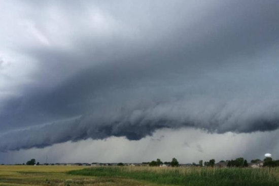 Chicago Area Hit by Severe Storms, 68,000 Without Power