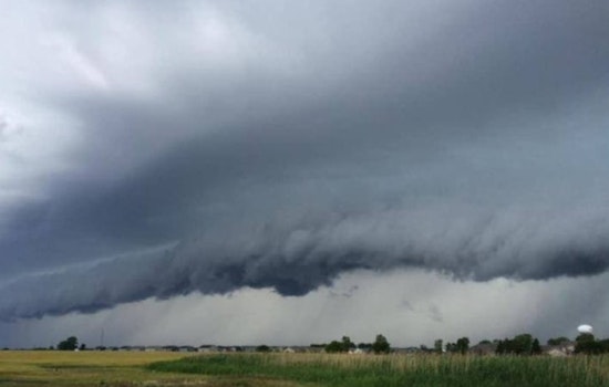Chicago Area Hit by Severe Storms, 68,000 Without Power
