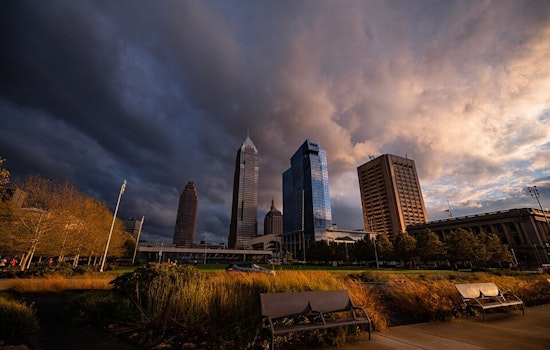 Clevelanders Brace for Chilly Showers and Possible Record Lows, Sunny Respite on Horizon