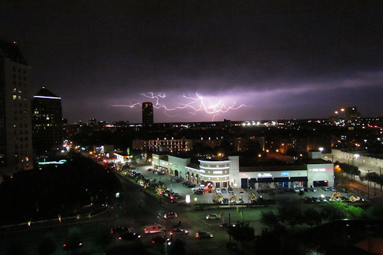 Dallas Weekend Weather: Showers and Thunderstorms Likely, National Weather Service Advises Keeping Umbrellas Handy