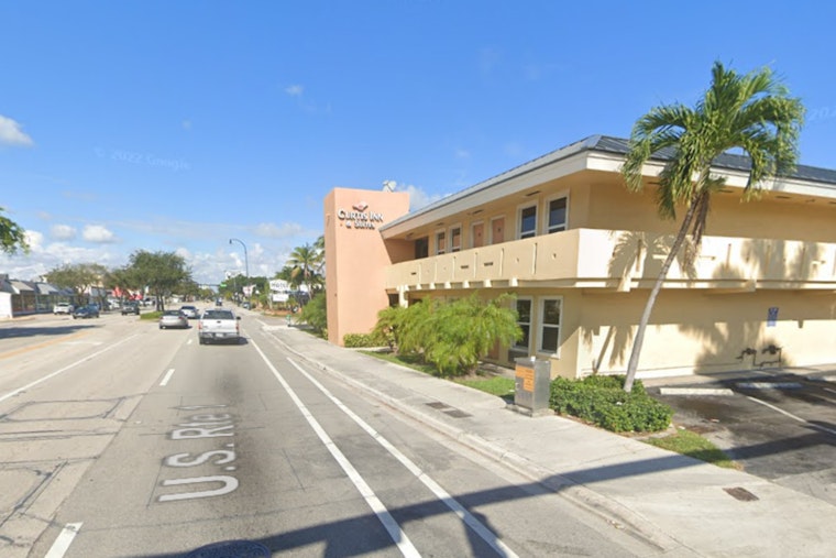 Driver Hospitalized After Vehicle Crashes Into Light Pole and Hollywood Motel