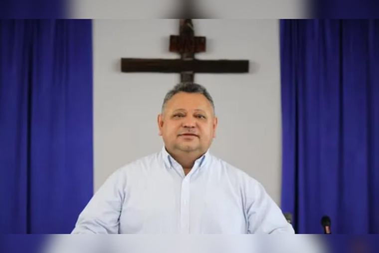 Easton Pastor Daniel Omar Fuentes Espinal Reunited with Family After ICE Detention Over Visa Overstay