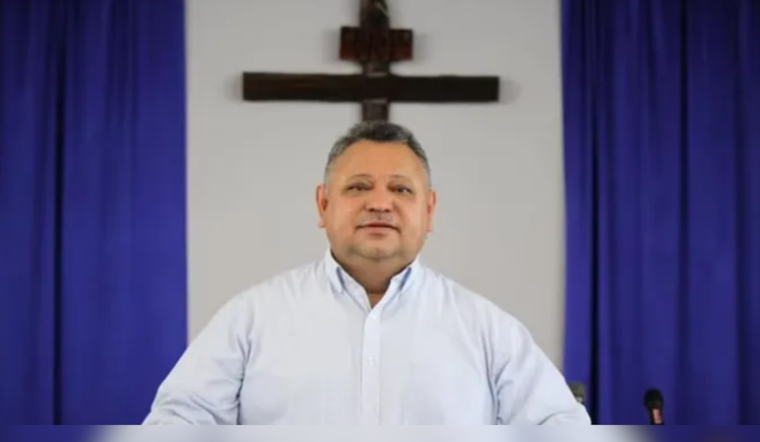 Easton Pastor Daniel Omar Fuentes Espinal Reunited with Family After ICE Detention Over Visa Overstay