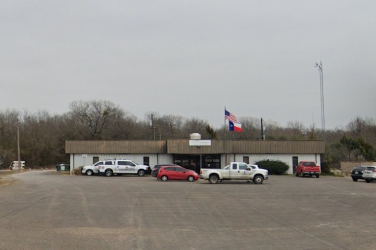 Ellis County's Justice of the Peace Precinct 2 Temporarily Closes for Move, Set to Reopen in New Facility