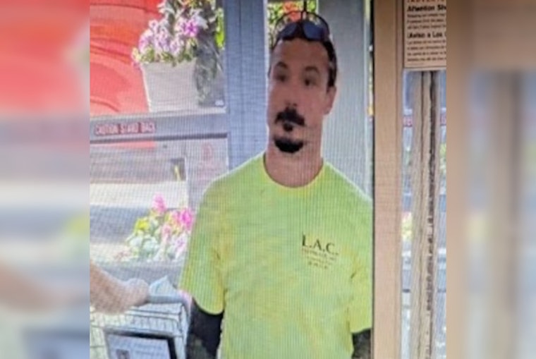 FBI Hunts for Fugitive Father Travis Decker in Washington's Wilds After Chelan County Tragedy