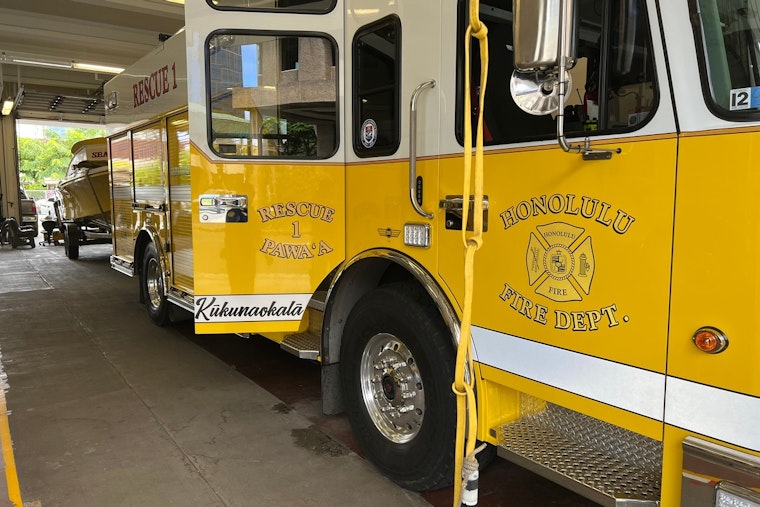 Firefighters Extinguish Blaze at Abandoned Kahala Residence Amid Hoarding Challenges