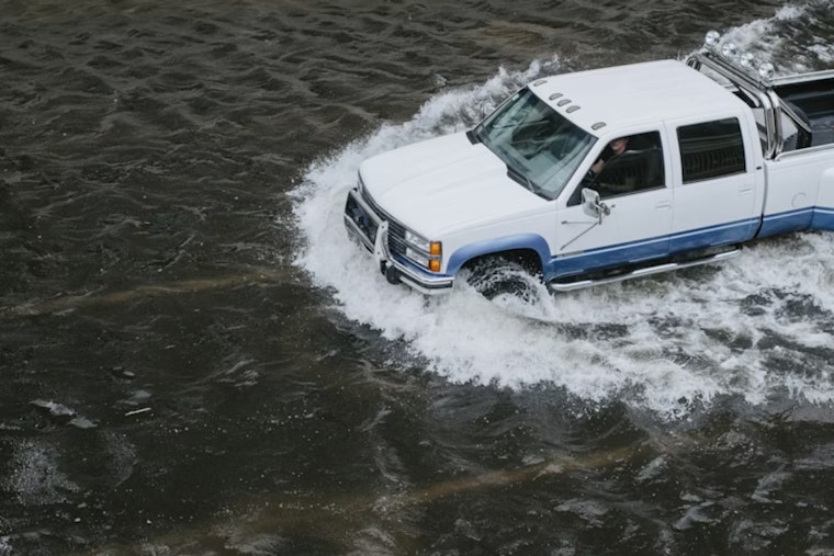 Fort Worth Launches Innovative Flood Alert Pilot Program to Enhance Driver Safety