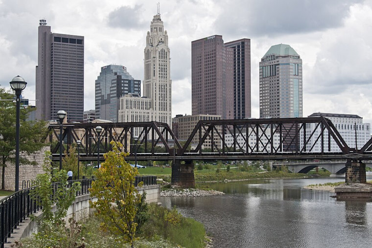 From Umbrellas to Layers: Columbus and Cincinnati Prepare for Mixed Weather Conditions Ahead