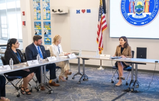 Gov. Hochul Champions Distraction-Free Classrooms with Smartphone Restrictions in New York Schools