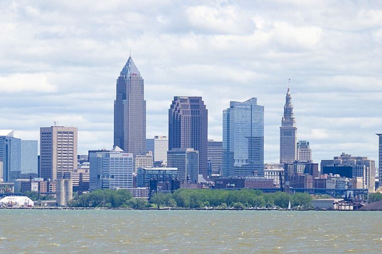Heatwave Hits Cleveland: Prepare for Sizzling Highs and Potential Showers Through Mid-Week