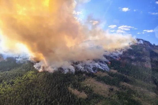 Helicopter Crashes into Lake During Derby Fire Efforts Near Eagle County, Pilot Suffers Minor Injuries
