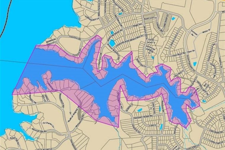 Lake Wylie Cove Hit by Harmful Algae Bloom; Charlotte Officials Warn Residents to Keep Clear