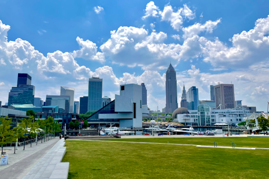 High Pressure Brings Dry, Hazy Skies to Cleveland Amid Canadian Wildfires, Ohio Faces Warm Weekend