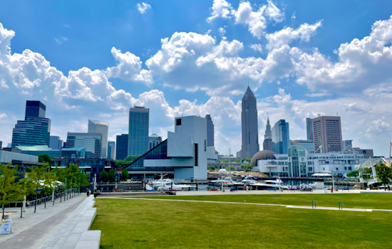 High Pressure Brings Dry, Hazy Skies to Cleveland Amid Canadian Wildfires, Ohio Faces Warm Weekend