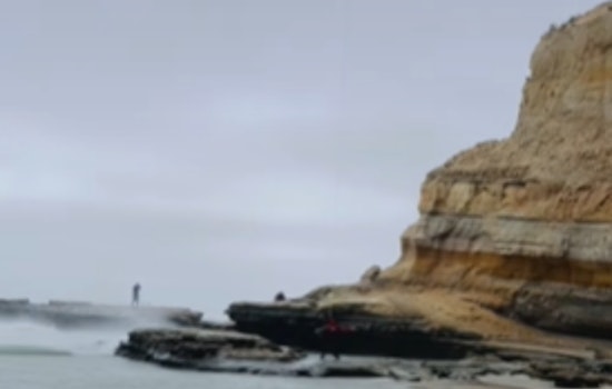 VIDEO: Hiker Rescued After Fall at Black's Beach: San Diego First Responders' Swift Action Averts Tragedy