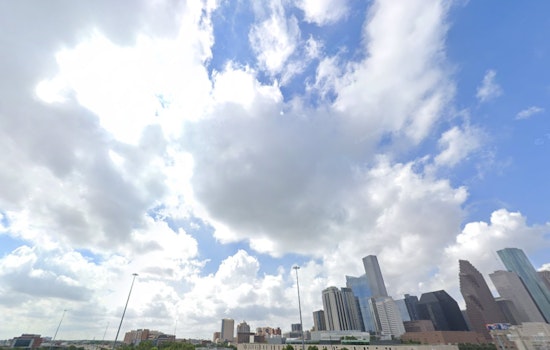 Houston Grips for Sun and Storms as Forecast Highlights Heat, Possible Showers and Thunderstorms