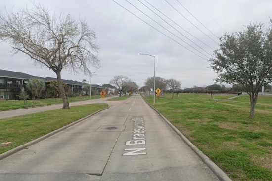 Houston Man Dies in High-Speed Crash on North Braeswood Boulevard