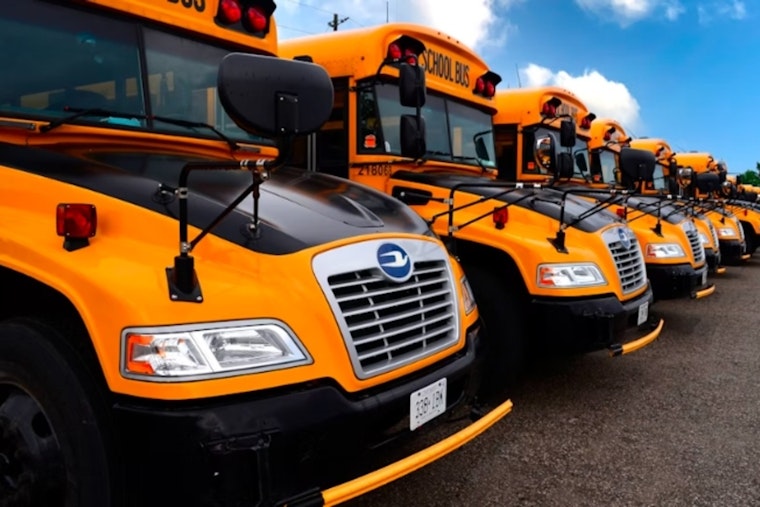 Houston Parents Frustrated by HISD Bus Delays and Change in Stop Locations