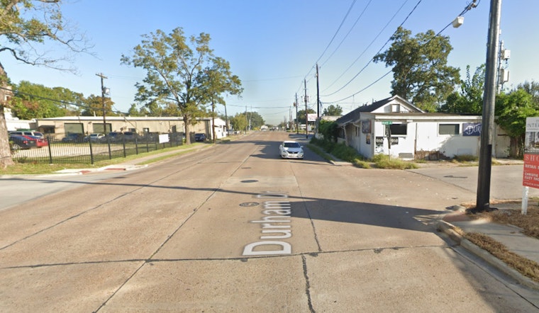 Houston Police Investigate Fatal Early Morning Crash on Durham Drive