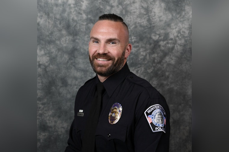 Huntersville Mourns the Loss of Beloved Officer and Former Teacher Bill Broadway After Courageous Cancer Battle