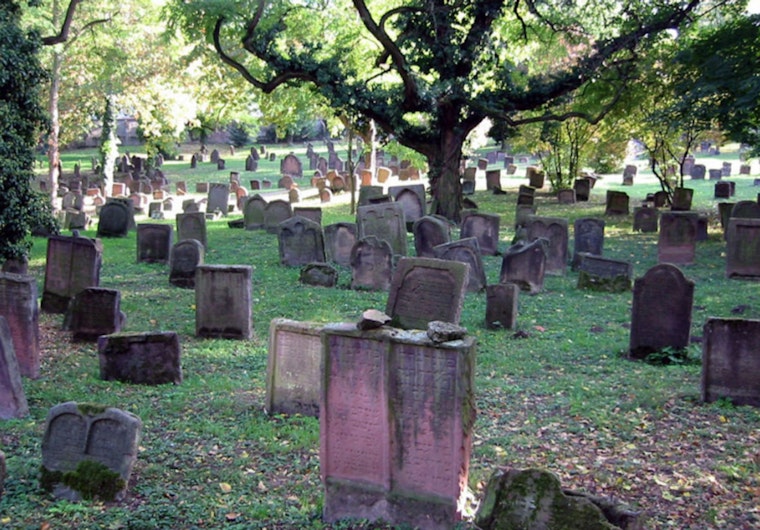 Illinois Launches Cemetery Relief Fund Grants to Revitalize Historic Resting Places