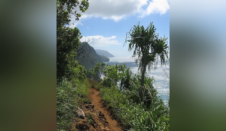 Injured Illinois Hiker Rescued from Kaua‘i's Kalalau Trail by Kaua‘i Fire Department