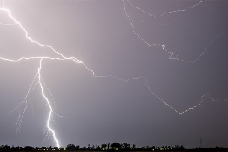Isolated Showers and Thunderstorms on the Horizon for Salt Lake City, NWS Forecasts Temperature Swings
