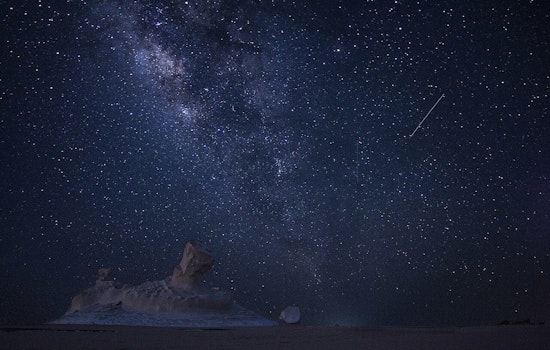 Las Vegas Stargazers Face Moonlight Challenge During Peak Perseid Meteor Shower
