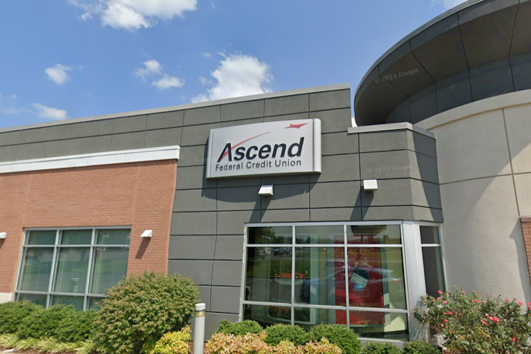 Lewisburg and FBI Launch Manhunt for Suspect After Armed Robbery at Ascend Credit Union