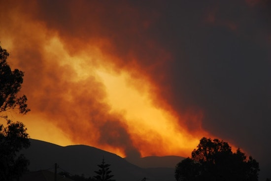 Los Angeles County Battles King Fire Near I-5: Nearly 500 Acres Charred, Evacuation Warnings Issued