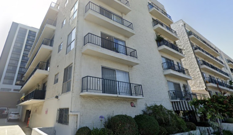 Los Angeles Firefighters Quickly Subdue Pico-Robertson Apartment Fire; Elderly Woman Hospitalized