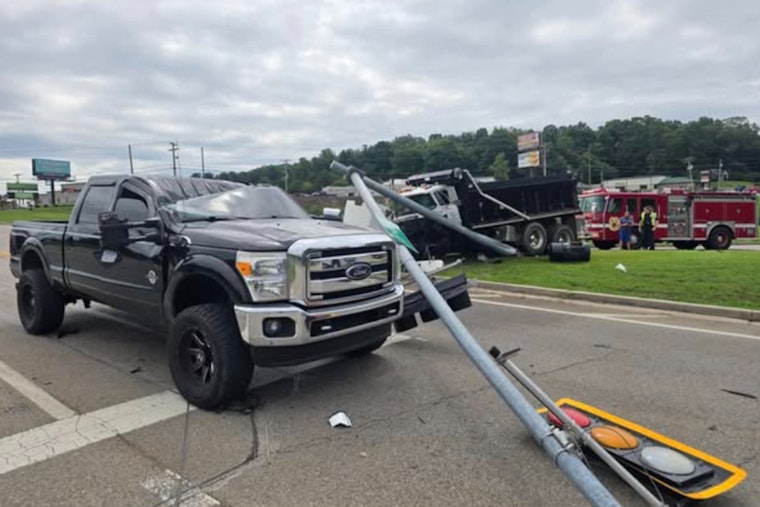 Major Collision Involving Dump Truck Disrupts Traffic in Lenoir City at Highways 11 and 70 Intersection